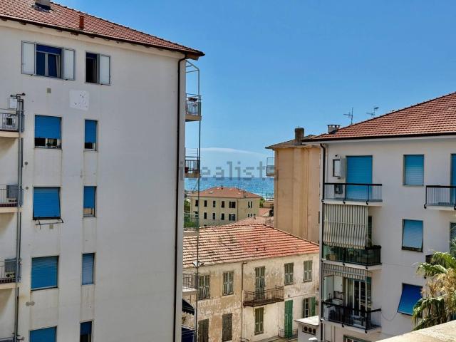 Appartamento in vendita di 106 m² in Via della Stazione, 54