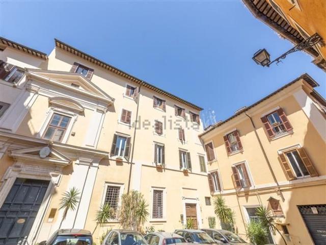 Appartamento in vendita di 106 m² in Via di Santo Stefano del Cacco