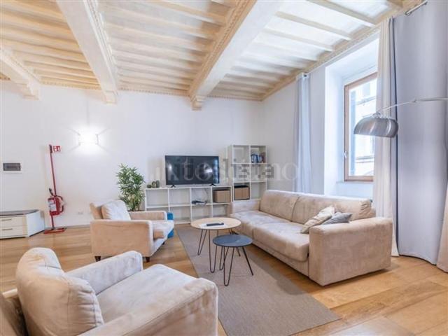 Appartamento in vendita di 106 m² in Via di Santo Stefano del Cacco