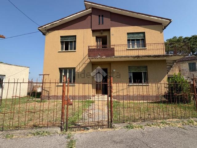 Appartamento in vendita di 106 m² in Via Euganea, 206