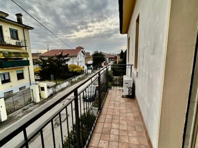 Appartamento in vendita di 106 m² in Via Fracazzole, 44