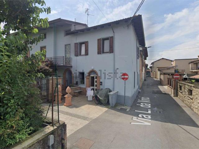 Appartamento in vendita di 106 m² in Via L. da Vinci, 8