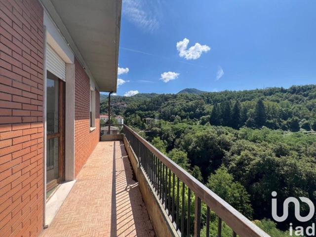 Appartamento in vendita di 106 m² in Via Lorenzo Quartieri, 21