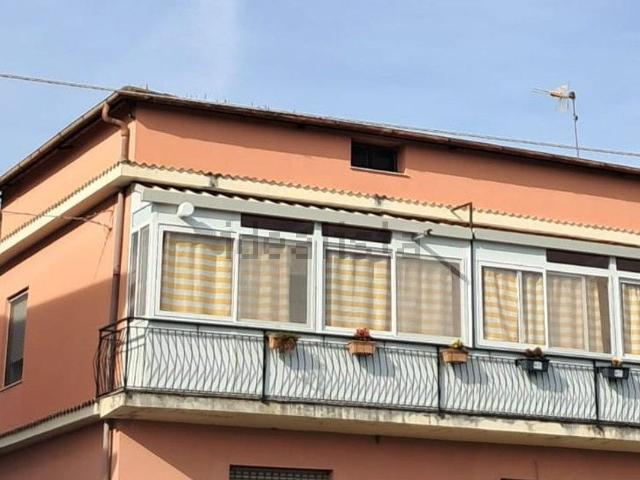 Appartamento in vendita di 106 m² in Via la Petrizia, 6