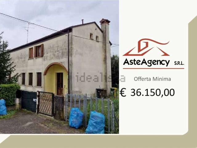 Appartamento in vendita di 106 m² in Via le Basse, 28