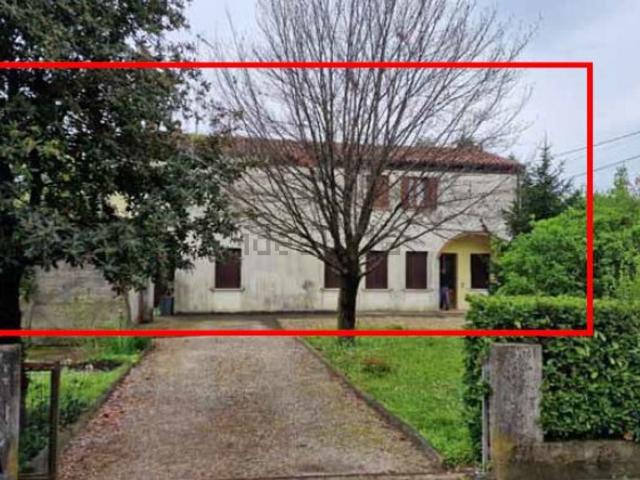 Appartamento in vendita di 106 m² in Via le Basse, 30
