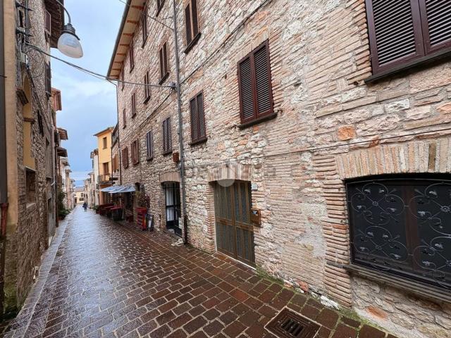 Appartamento in vendita di 106 m² in Via Livio Fazi