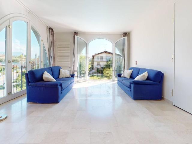 Appartamento in vendita di 106 m² in Via Madonna