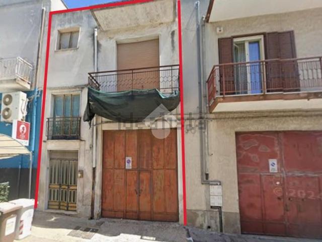 Appartamento in vendita di 106 m² in Via Manduria