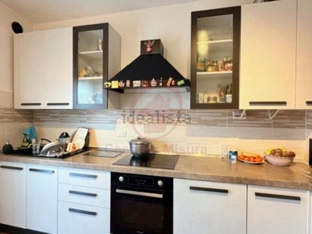 Appartamento in vendita di 106 m² in Via Michelangelo Buonarroti
