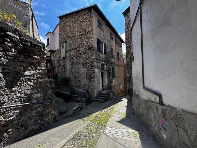 Appartamento in vendita di 106 m² in Via Nazionale, 215