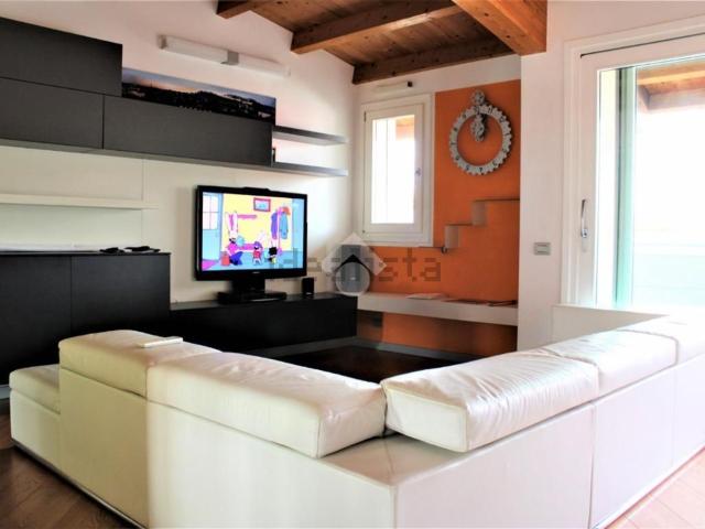 Appartamento in vendita di 106 m² in Via Sempione, 10