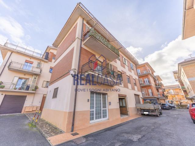 Appartamento in vendita di 106 m² in Via Passero Solitario, 23