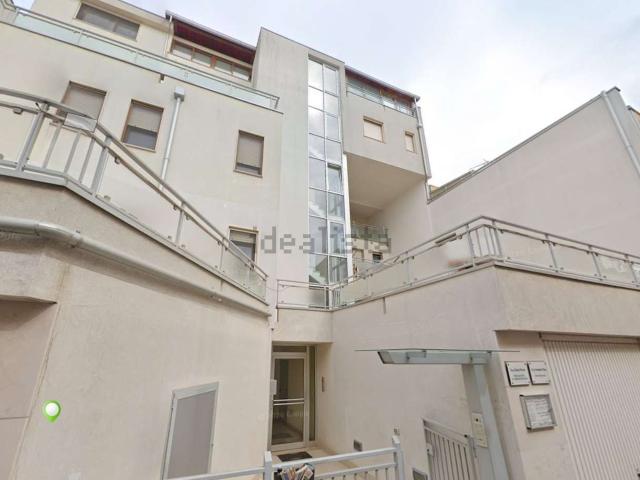 Appartamento in vendita di 106 m² in Via Raffaello Sanzio, 19