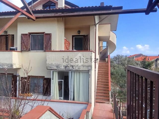 Appartamento in vendita di 106 m² in Via Riccardo Misasi, 13