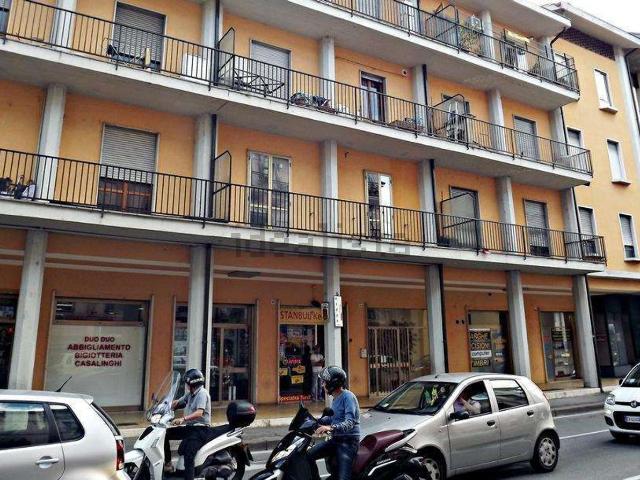 Appartamento in vendita di 106 m² in Via Tombetta, 142