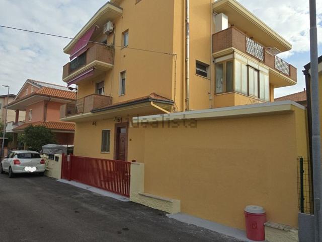 Appartamento in vendita di 106 m² in Via Tordino, 4
