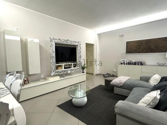 Appartamento in vendita di 106 m² in Via Taverna Giuseppe