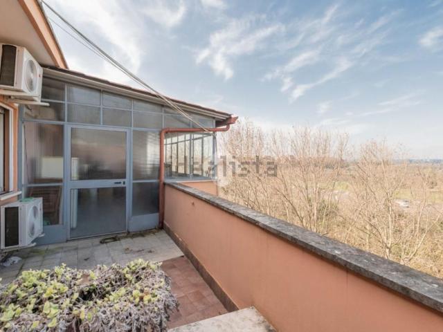 Appartamento in vendita di 106 m² in Via Valle Corteno, 75