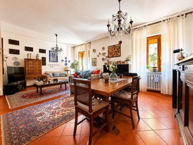 Appartamento in vendita di 106 m² in Via Visconti Ugone