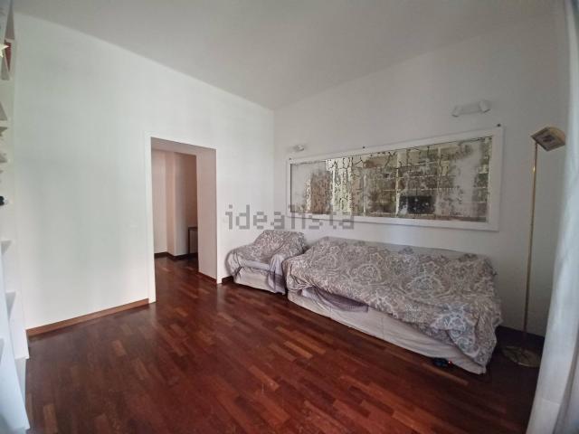 Appartamento in vendita di 106 m² in Viale Romania, 37