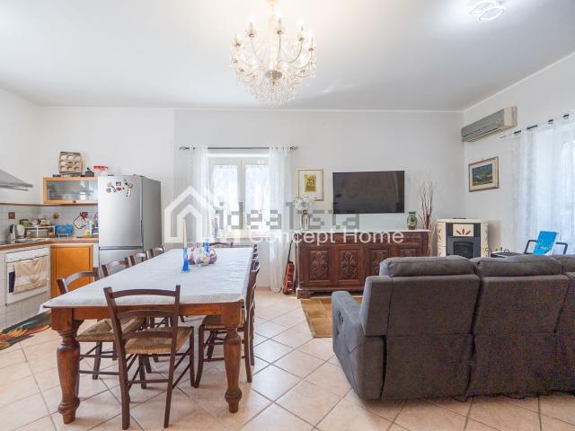 Appartamento in vendita di 106 m² in Località MOLACCIA