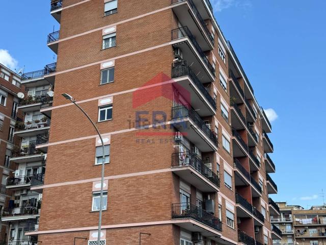 Appartamento in vendita di 106 m² in Piazza Baldassarre Avanzini
