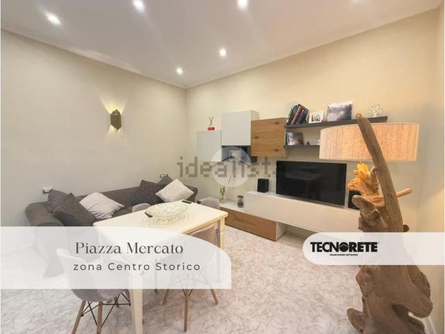Appartamento in vendita di 106 m² in Piazza Mercato
