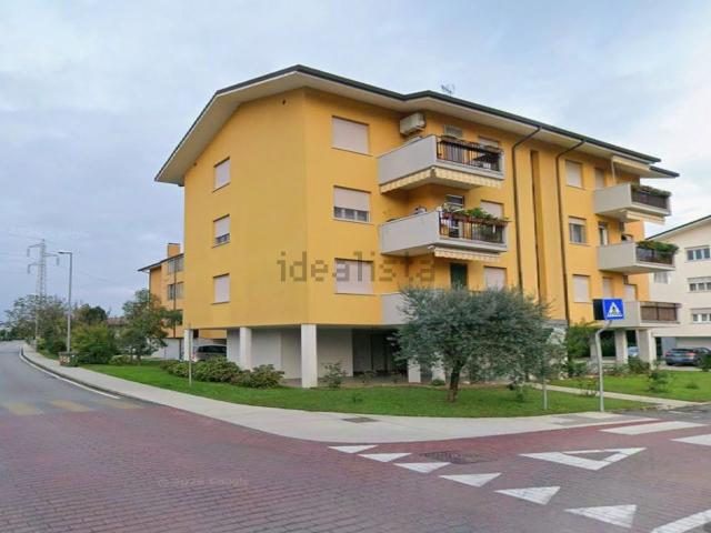 Appartamento in vendita di 107 m² in Via Col di Lana, 1