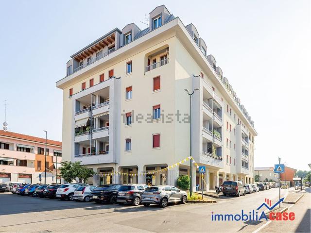 Appartamento in vendita di 107 m² in Via Corridori, 1