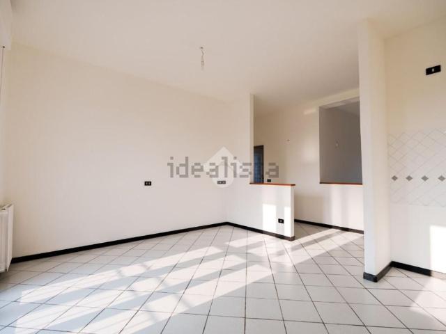 Appartamento in vendita di 107 m² in Via Canonica, 51