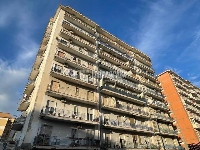 Appartamento in vendita di 107 m² in Via Caravaggio, 128