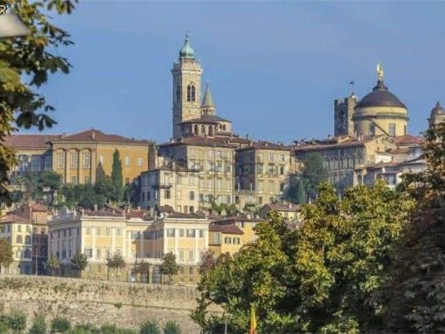 Appartamento in vendita di 107 m² in Via Castello