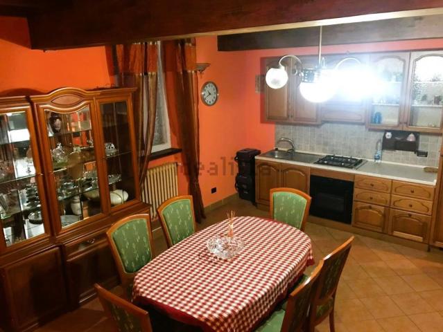 Appartamento in vendita di 107 m² in Via Cesare Battisti, 34