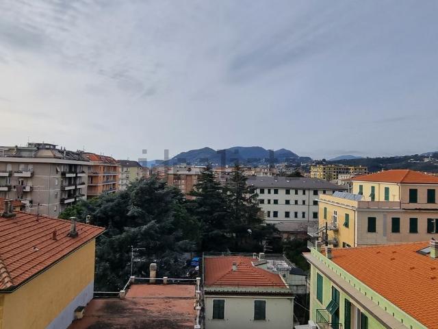 Appartamento in vendita di 107 m² in Via Cristoforo Colombo