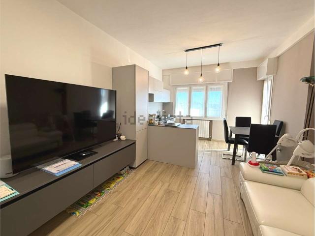 Appartamento in vendita di 107 m² in Via A. Manzoni, 1