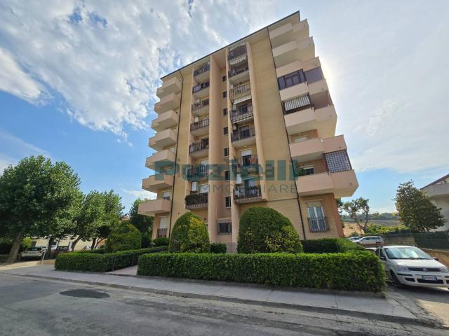 Appartamento in vendita di 107 m² in Via Andreottino Girardi, 47