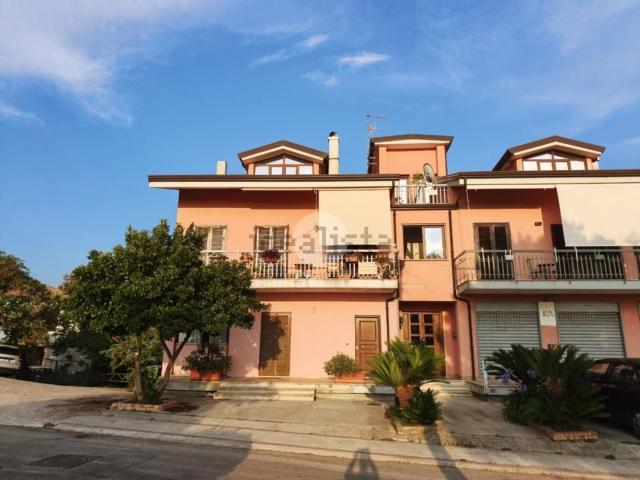 Appartamento in vendita di 107 m² in Via Aldo Moro, 2
