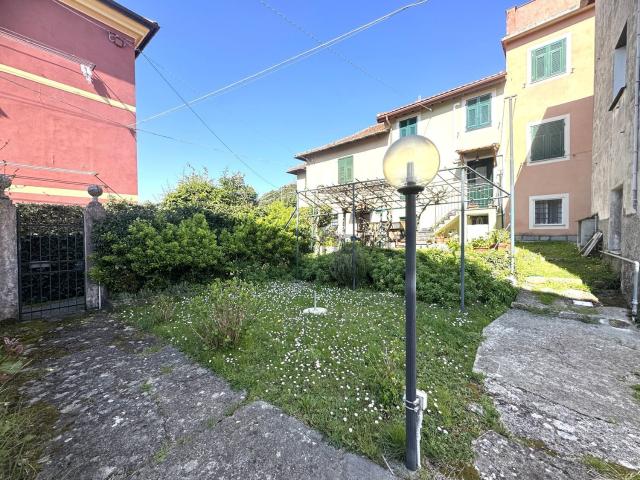 Appartamento in vendita di 107 m² in Via alla Chiesa di San Siro di Struppa, 17