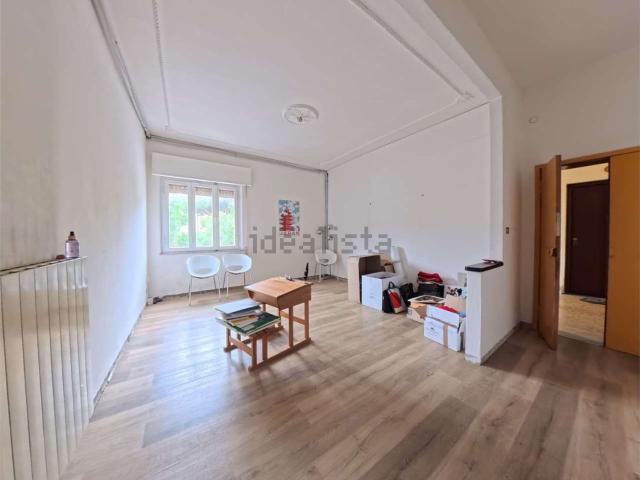 Appartamento in vendita di 107 m² in Via Arrigo Boito, 7