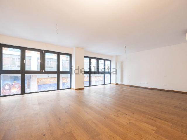 Appartamento in vendita di 107 m² in Via Augusto Majani
