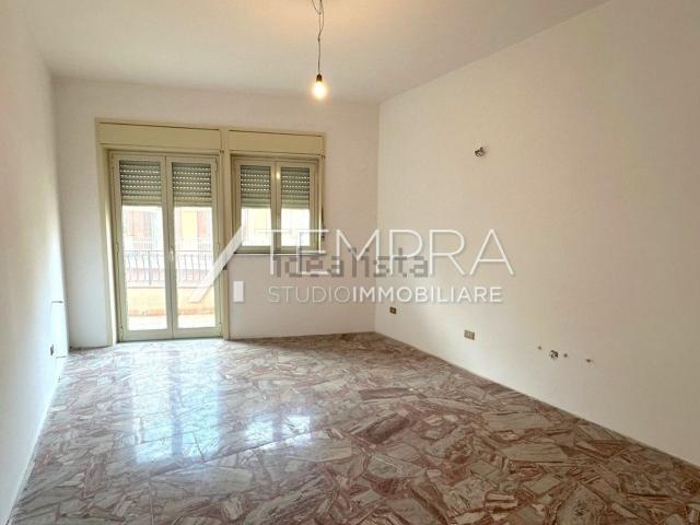 Appartamento in vendita di 107 m² in Via Battiati, 96