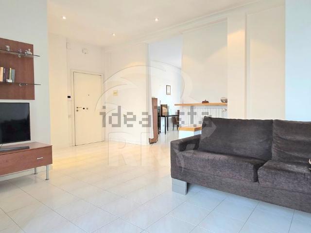 Appartamento in vendita di 107 m² in Via Benvenuto Cellini, 11