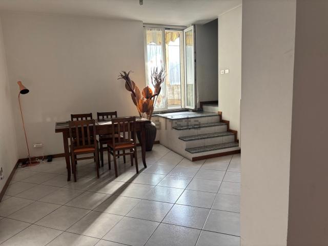 Appartamento in vendita di 107 m² in Via G. Mameli, 14