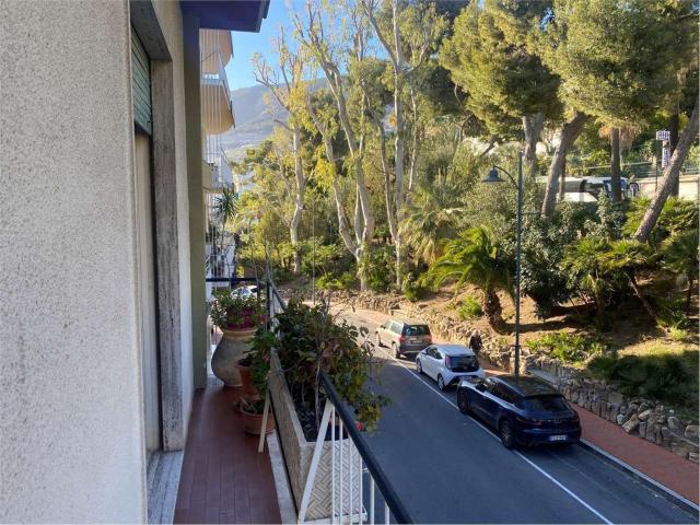 Appartamento in vendita di 107 m² in Via G. Matteotti, 94