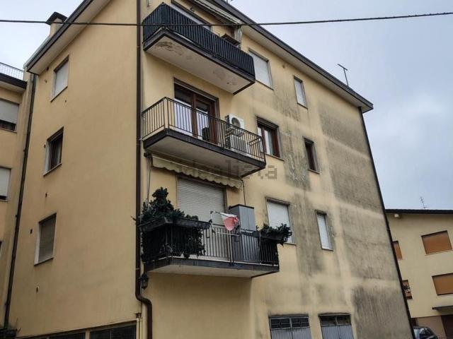 Appartamento in vendita di 107 m² in Via Gardone, 2