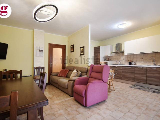Appartamento in vendita di 107 m² in Via Giulio Cesare, 53