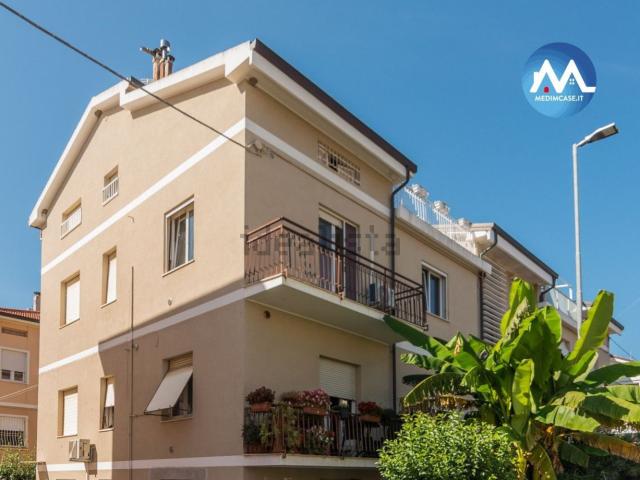 Appartamento in vendita di 107 m² in Via Giovanni Ondedei