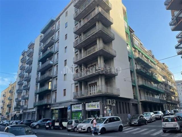 Appartamento in vendita di 107 m² in Via Giovanni Lavaggi