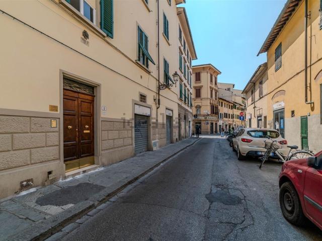 Appartamento in vendita di 107 m² in Via Guelfa